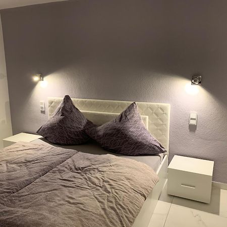 Moderne 2 Zimmer Wohnung Mit Vollausstattung Ketsch Esterno foto