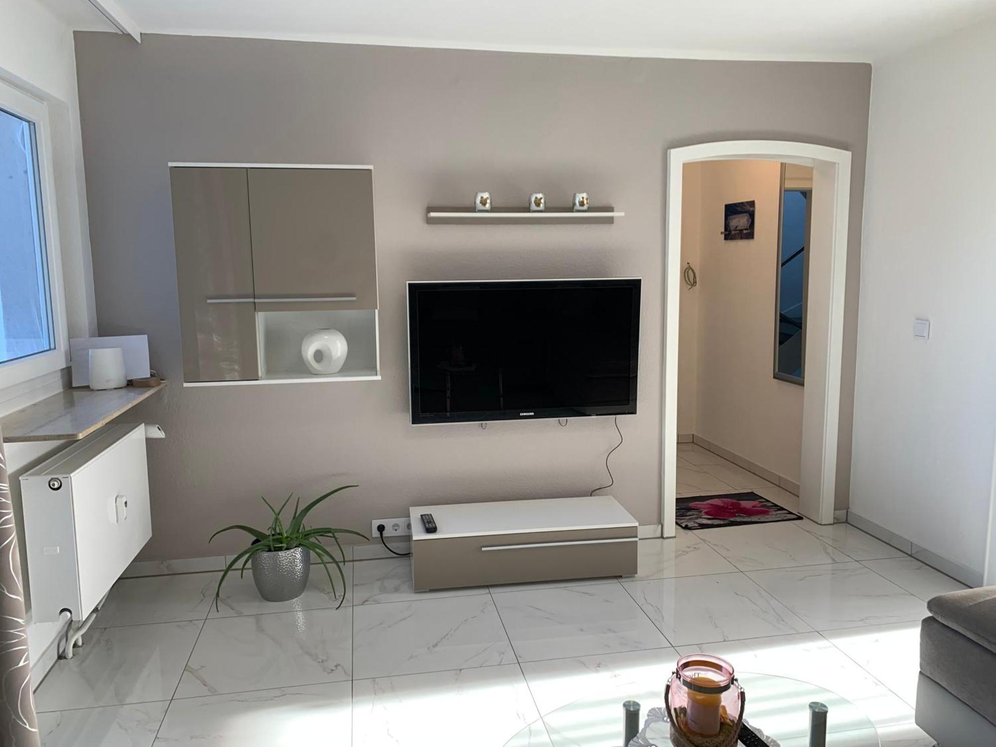 Moderne 2 Zimmer Wohnung Mit Vollausstattung Ketsch Esterno foto